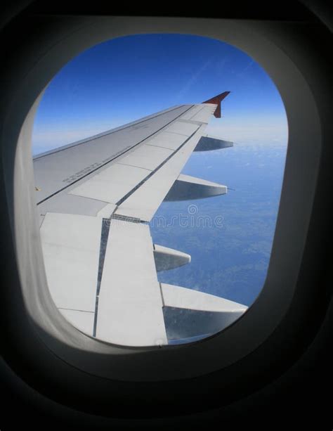 un hublot d'avion